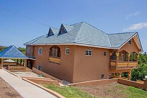 Blue Berry Hills Villa