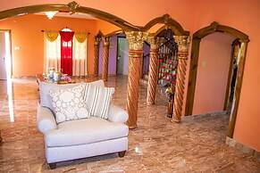 Blue Berry Hills Villa