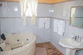 Blue Berry Hills Villa