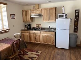 Creekside Vacation Rentals- Adults Only