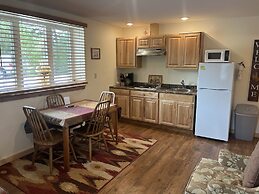 Creekside Vacation Rentals- Adults Only