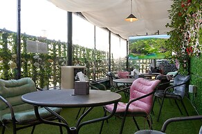 Snowflower Guesthouse