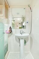 Snowflower Guesthouse