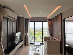 Deluxe apartment at Panora by Lofty