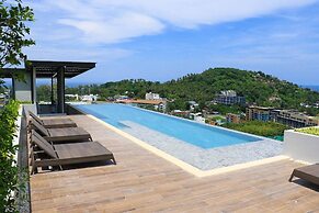 Deluxe apartment at Panora by Lofty