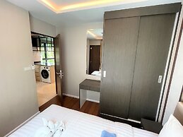 Deluxe apartment at Panora by Lofty
