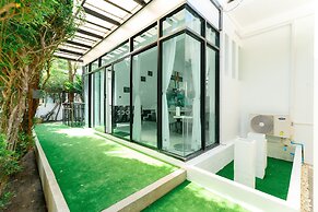 Pool villa at Kamala Regent by Lofty