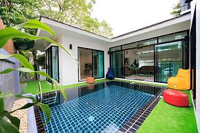 Pool villa at Kamala Regent by Lofty