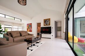 Pool villa at Kamala Regent by Lofty