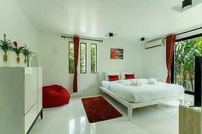 Pool villa at Kamala Regent by Lofty