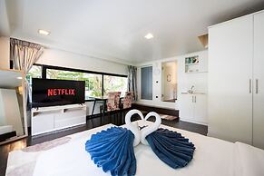 Pool villa at Kamala Regent by Lofty