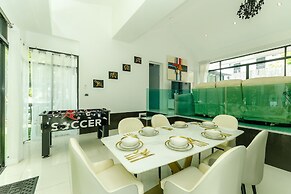 Pool villa at Kamala Regent by Lofty