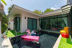 Pool villa at Kamala Regent by Lofty