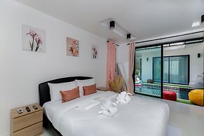 Pool villa at Kamala Regent by Lofty