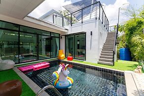 Pool villa at Kamala Regent by Lofty