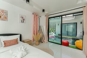 Pool villa at Kamala Regent by Lofty