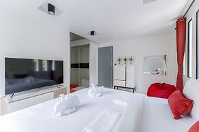 Pool villa at Kamala Regent by Lofty