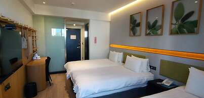 Hayata Hotel (no children under 12 years old)