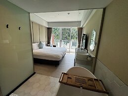 Hayata Hotel (no children under 12 years old)