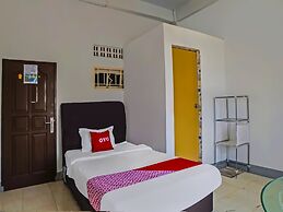 OYO 92235 Guesthouse Rantang