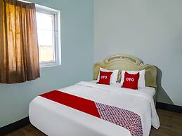 OYO 92235 Guesthouse Rantang