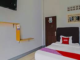OYO 92235 Guesthouse Rantang