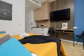 Kasprzaka Studio Remote Work by Renters