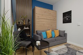 Kasprzaka Studio Remote Work by Renters