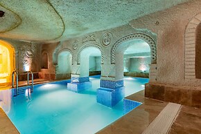 Cappadocia inans Cave & Swimming Pool Hot