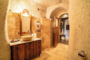 Cappadocia inans Cave & Swimming Pool Hot