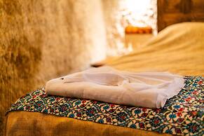 Cappadocia inans Cave & Swimming Pool Hot