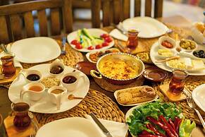 Cappadocia inans Cave & Swimming Pool Hot