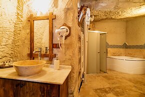 Cappadocia inans Cave & Swimming Pool Hot