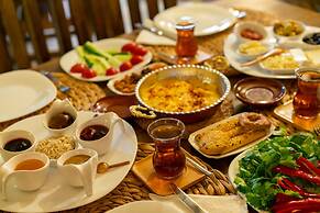 Cappadocia inans Cave & Swimming Pool Hot