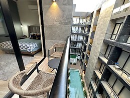 Modern Pool View New Condo Gym Jacuzzi