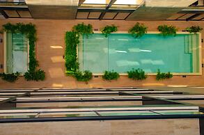 Modern Pool View New Condo Gym Jacuzzi