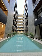 Modern Pool View New Condo Gym Jacuzzi