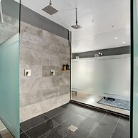 Intimate En Suite Studio