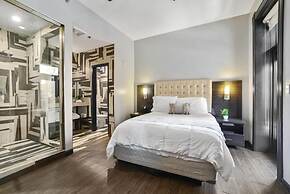 Intimate En Suite Studio