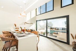 Serene seafront villas