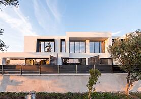 Serene seafront villas