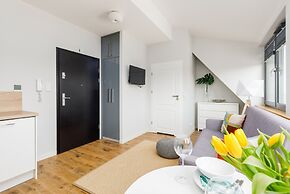 Studio Koło Brzegu by Renters