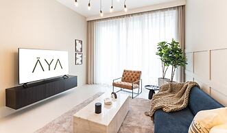 Aya - Elegant 1BR Apartment With Balcony and Creek Views