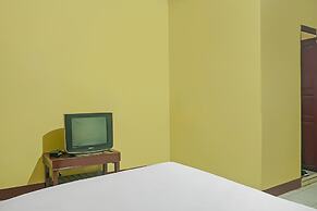 SPOT ON 92466 Adam Kost SyariahNearWisata Jembatan Barito