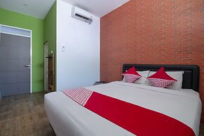 OYO 3283 Bwalk Hotel