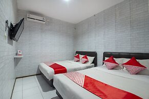 OYO 3283 Bwalk Hotel