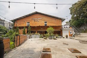 OYO 3283 Bwalk Hotel