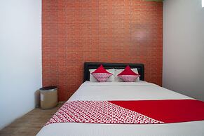 OYO 3283 Bwalk Hotel