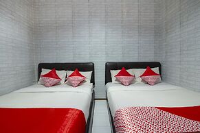 OYO 3283 Bwalk Hotel