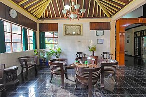 OYO 1984 Hotel Istana Family Syariah